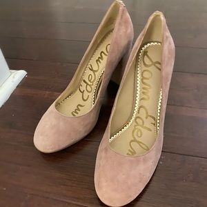 Dusty rose Sam Edelman heels, in excellent condition.